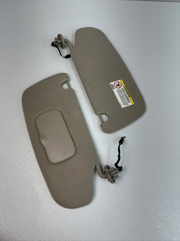 08-10 Juego de parasol Dodge Grand Caravan derecha izquierda con luz OEM gris claro Foto 2 de 4