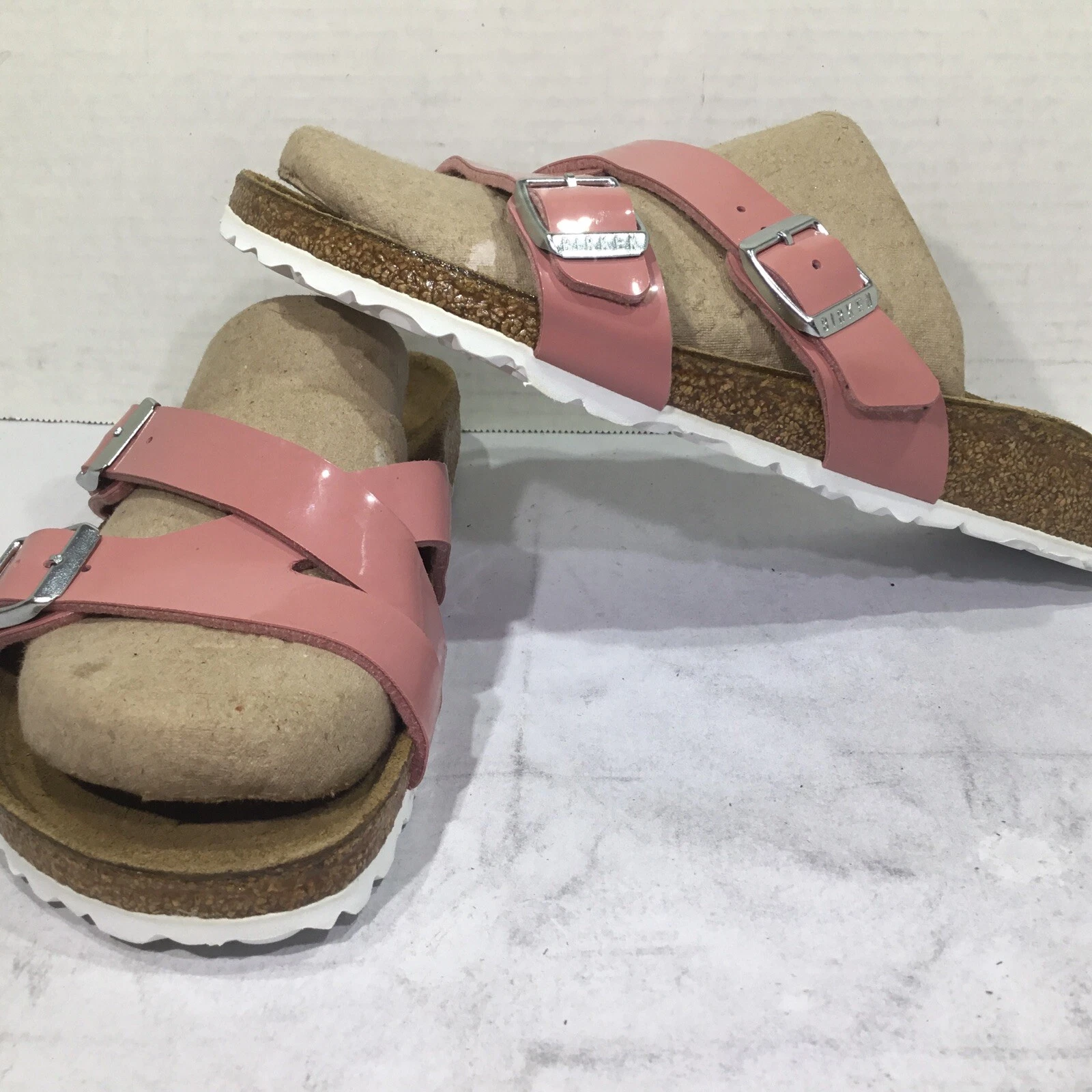 NEW BALANCE Birkenstock da donna taglia 7 EU 38 stretto Yao Balance vecchia scivoli rosa Y23 1323
