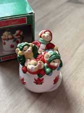 Christmas Around the World House Lloyd Cup of Good Cheer Mice VTG Music Box