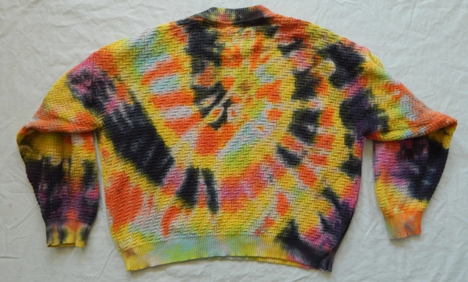 Suéter Tie Dye Negro Amarillo Naranja Cuello Redondo - XL Para Hombre Hecho a Mano Algodón Tejido Foto 3 de 4