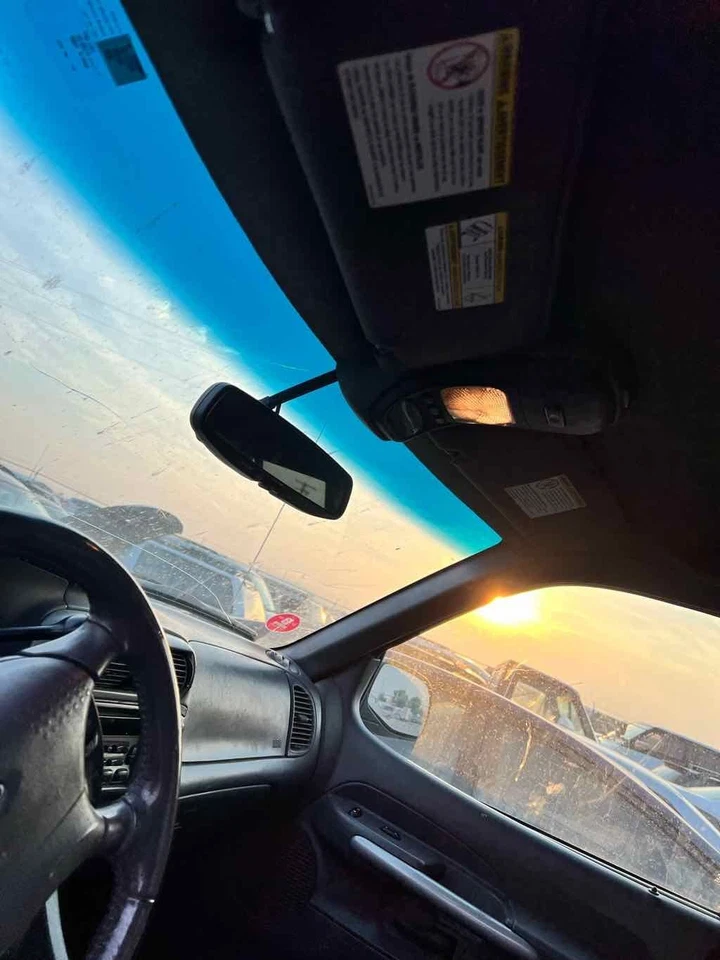 Medidor de flujo de aire de inyección de combustible usado se adapta a: Ford Explorer 6-232 2002 3,8 grado A Foto 2 de 4