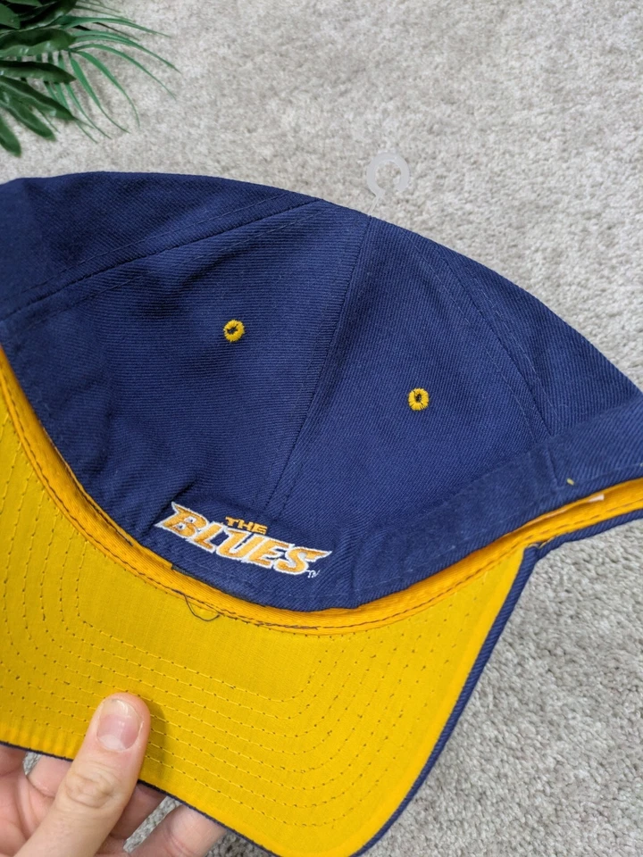 Vintage St Louis Blues Zephyr NHL Wool Hat 7 3/8 Strapback Blue 90s Y2K Hockey  - Image 4 of 4