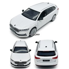 1:35 Skoda Superb IV Combi Modelo Coche Diecast Coches de Juguete Juguetes para Niños Niños Blanco