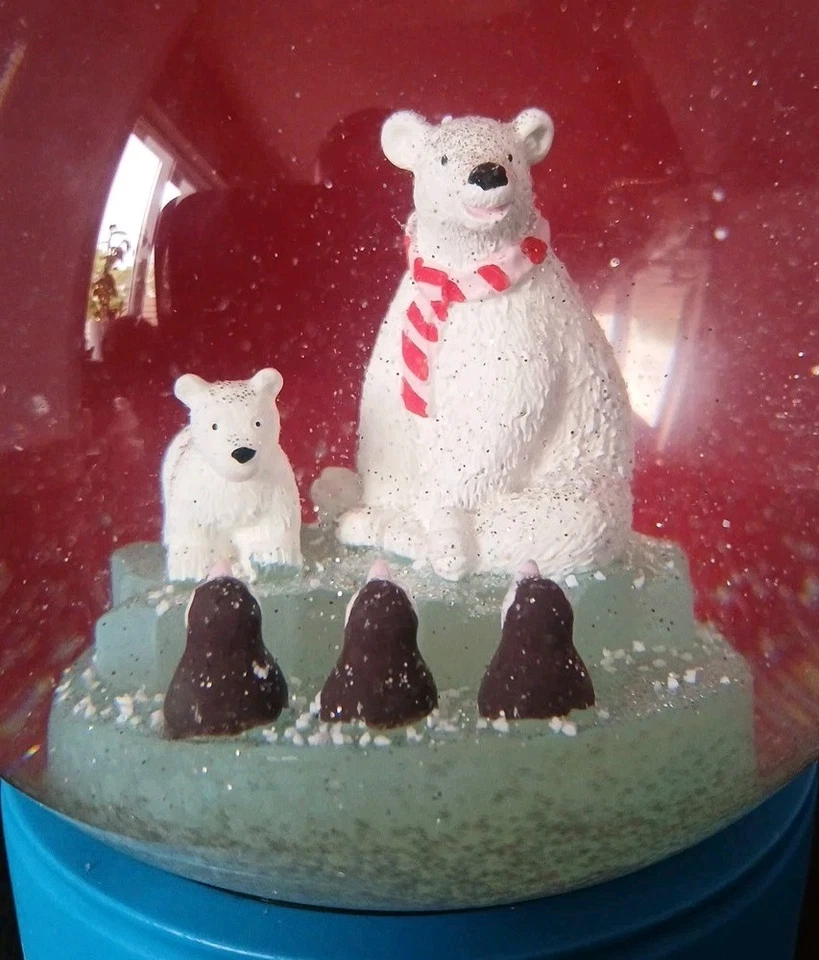 Cath Kidston Musical Polar Bear Christmas Snow Globe BOXED Decoration[B3-6-5] - Image 3 of 4