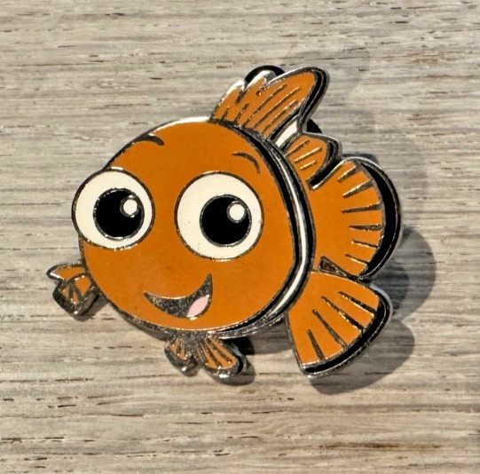 DISNEY PIN Nemo DLRP