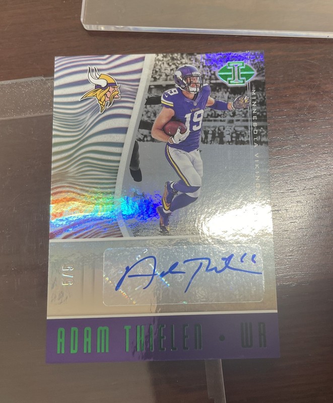 Adam Thielen No. VS-AT 5/5 2017 Panini Illusions Autographed Football Card