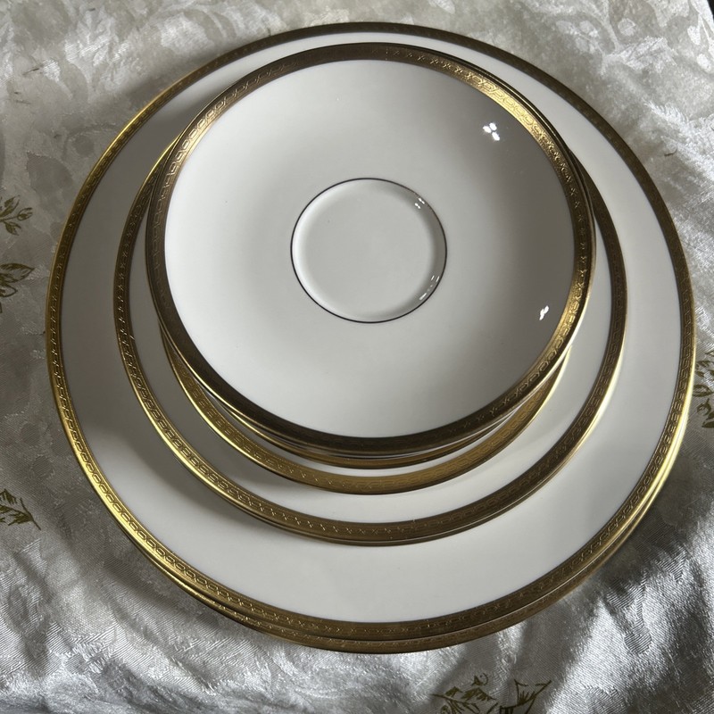 PICKARD AMBASSADOR China DINNER Plates SALAD / SAUCER , BREAD GOLD Trim (10pcs)