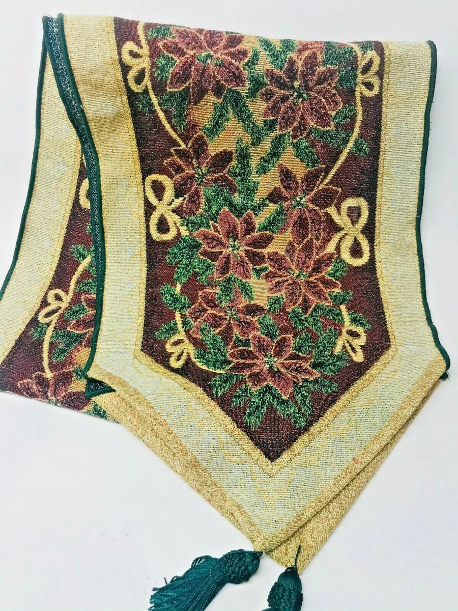VINTAGE KOHLS WOVEN TAPESTRY TABLE RUNNER FOR CHRISTMAS HOLIDAYS