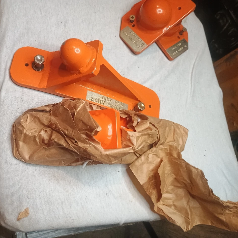 Almohadillas de gato, nariz y alas Mitsubishi MU-2 - 016A-99050, 016A-99069-2, 016A99069-1 Foto 2 de 4