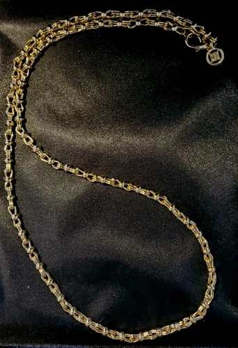 GIVENCHY Collana catena vintage con maglie artistiche tono oro logo medaglione