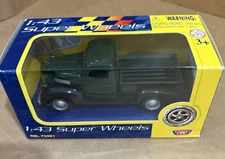 Motor Max 73401 1:43 Super Wheels - Black 1941 Plymouth Pick Up Truck