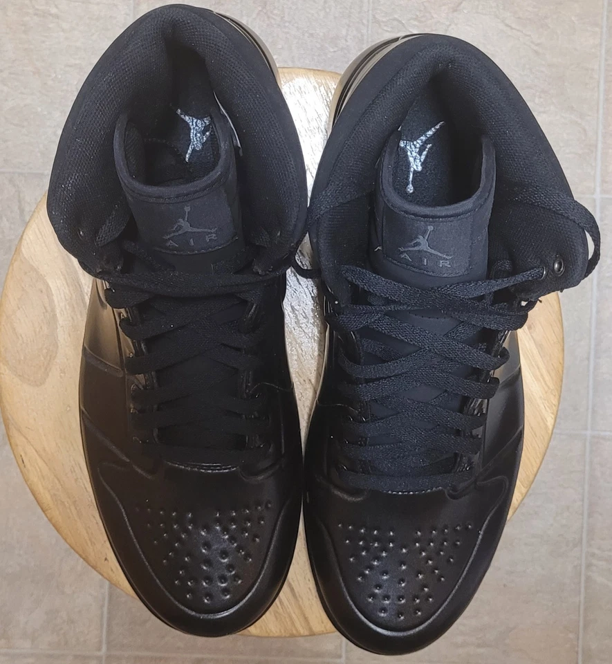 TÊNIS DE BASQUETE AIR JORDAN retrô AJ 1 anodizado Nike preto tamanho 10 com defeitos - Imagem 2 de 4