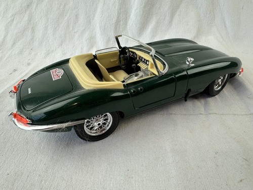 Burago Jaguar E Cabriolet 1961 Green Die Cast 1:18 Scale Rallye Monte Carlo