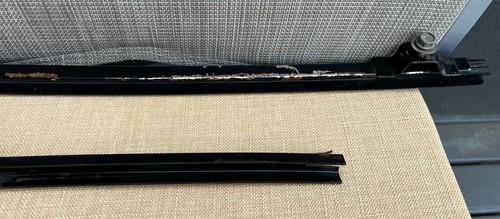 MAZDA ROTARY 1970-78 RX2 CAPELLA SEDAN GENUINE RHF WINDOW GLASS CHANNEL GUIDES!! - Picture 6 of 15