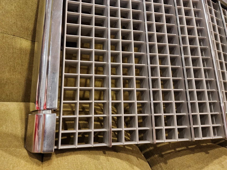 1985-1987 Lincoln Town Car Front Grill Grille Chrome Assembly Towncar OEM - Image 3 of 4