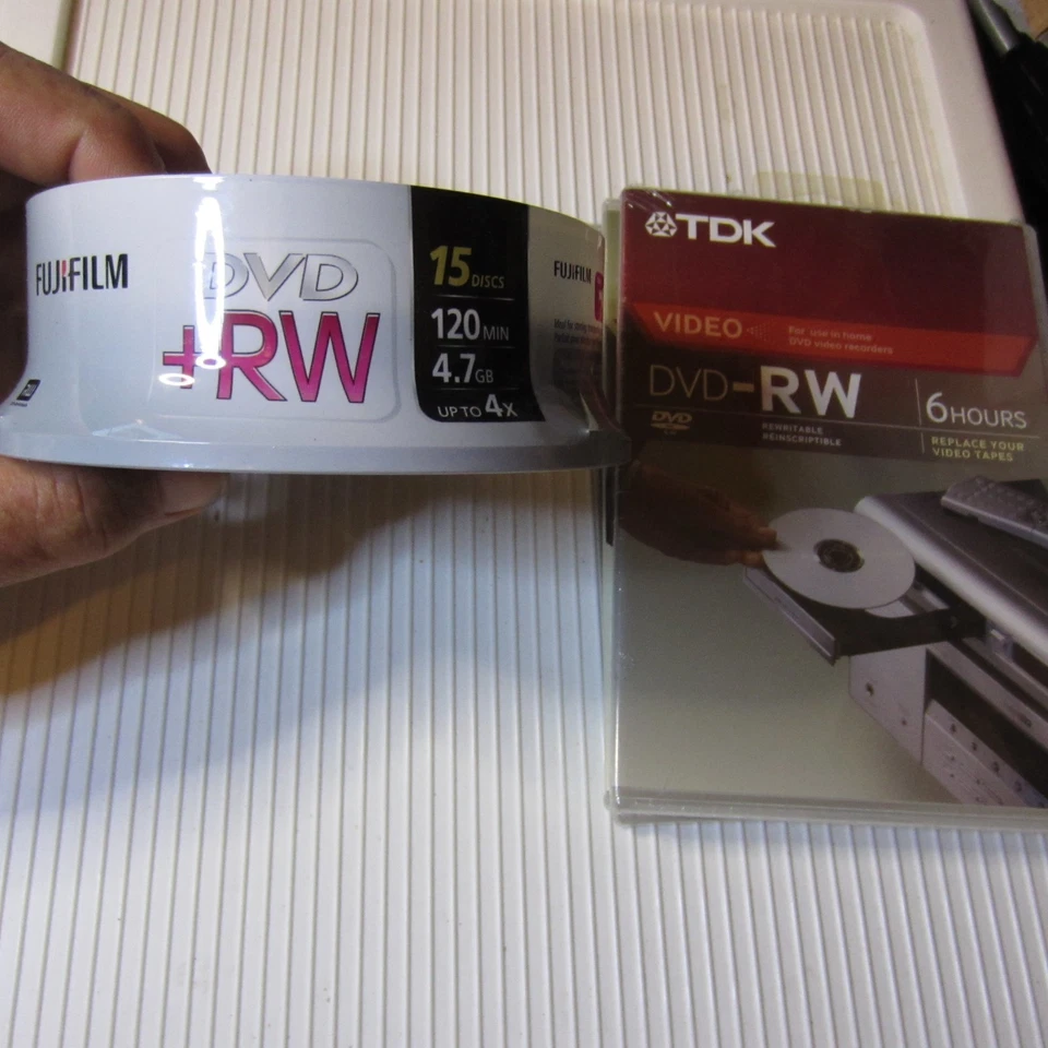 FujiFilm DVD-RW 15 PK Spindle 120 min Blank DVD-RW 4.7 GB 1x to 4x New Sealed - Image 3 of 3