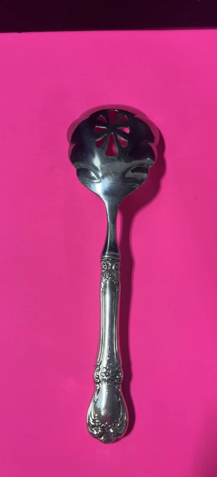 Cuchara para verduras Towle de plata de ley Foto 4 de 4