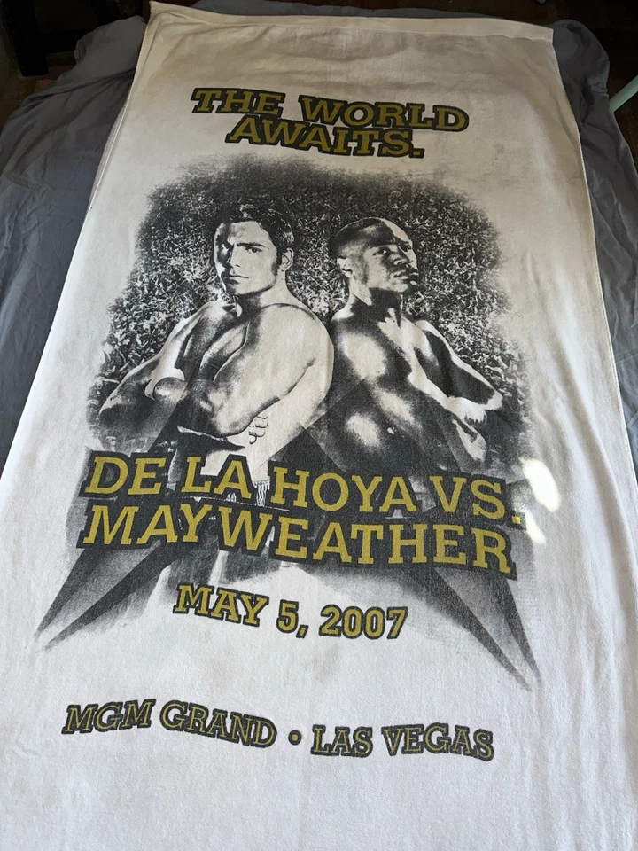 Toalla promocional de lucha Oscar De La Hoya vs. Mayweather 2007 Foto 3 de 4