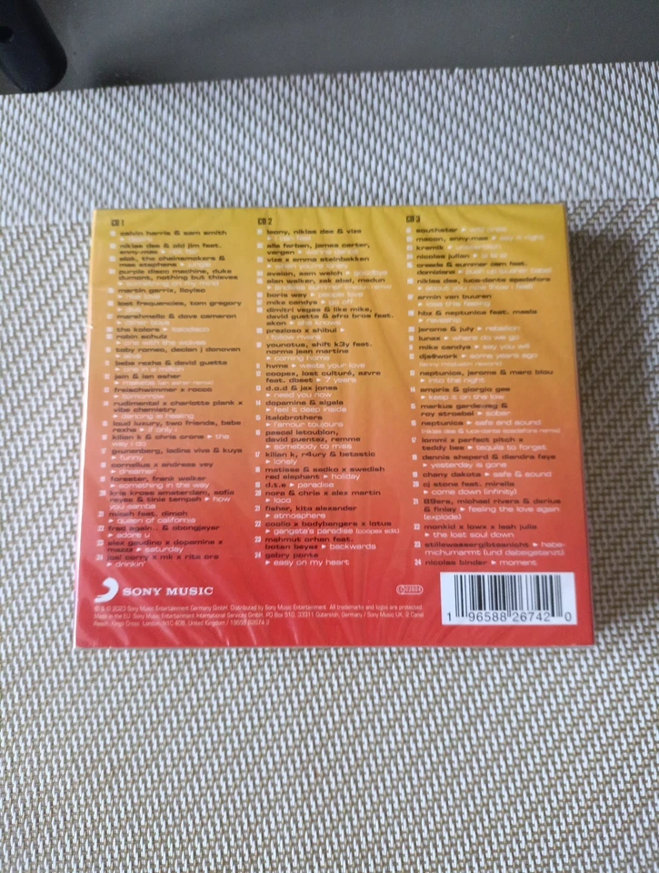 CLUB SOUNDS VOL. 103  3 CD NEU & OVP - Bild 2 von 2