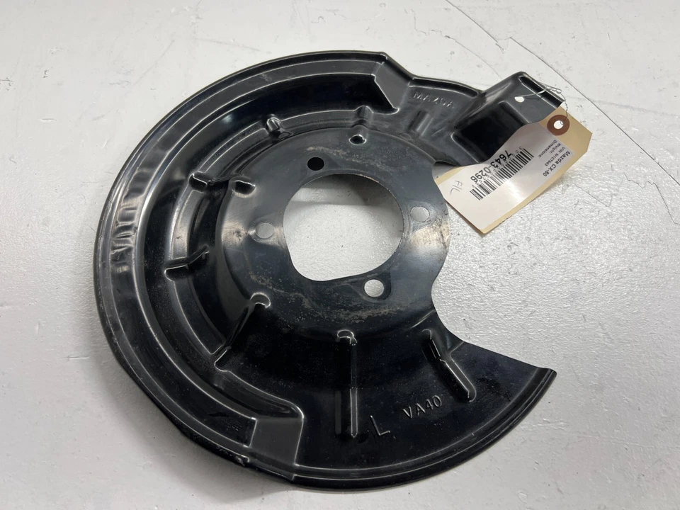 MAZDA CX-50 2023 TRASERO IZQUIERDO LADO DEL CONDUCTOR DISCO DE FRENO PROTECTOR CONTRA POLVO CUBIERTA PROTEGER OEM Foto 2 de 4