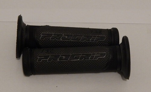 Motorcycle Handlebar Grips 7/8 Progrips 732 Superbike Black/Titanium open ends - 第 1/1 張圖片
