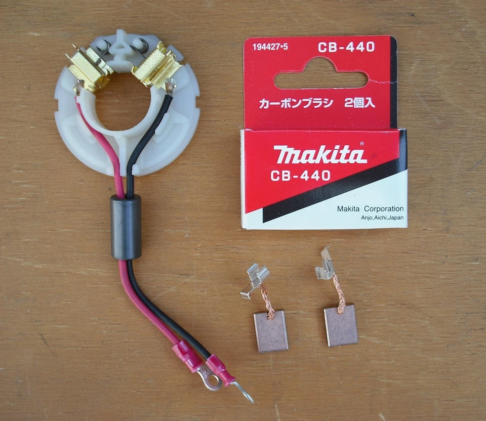 GENUINE MAKITA 18V BRUSH HOLDER & BRUSH SET CB440. FIT DTD146 BTW152 NEW