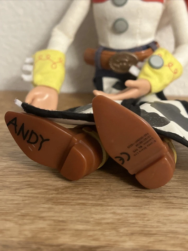 Jessie Disney Pixar Toy Story 2 Tire de la cuerda Hablando Jessie 14” Muñeca Vaquera Juguete Foto 2 de 4