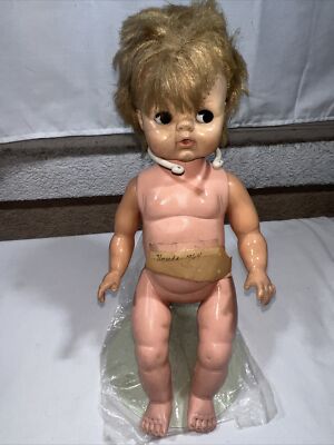 Vintage 1964 Uneeda  baby doll