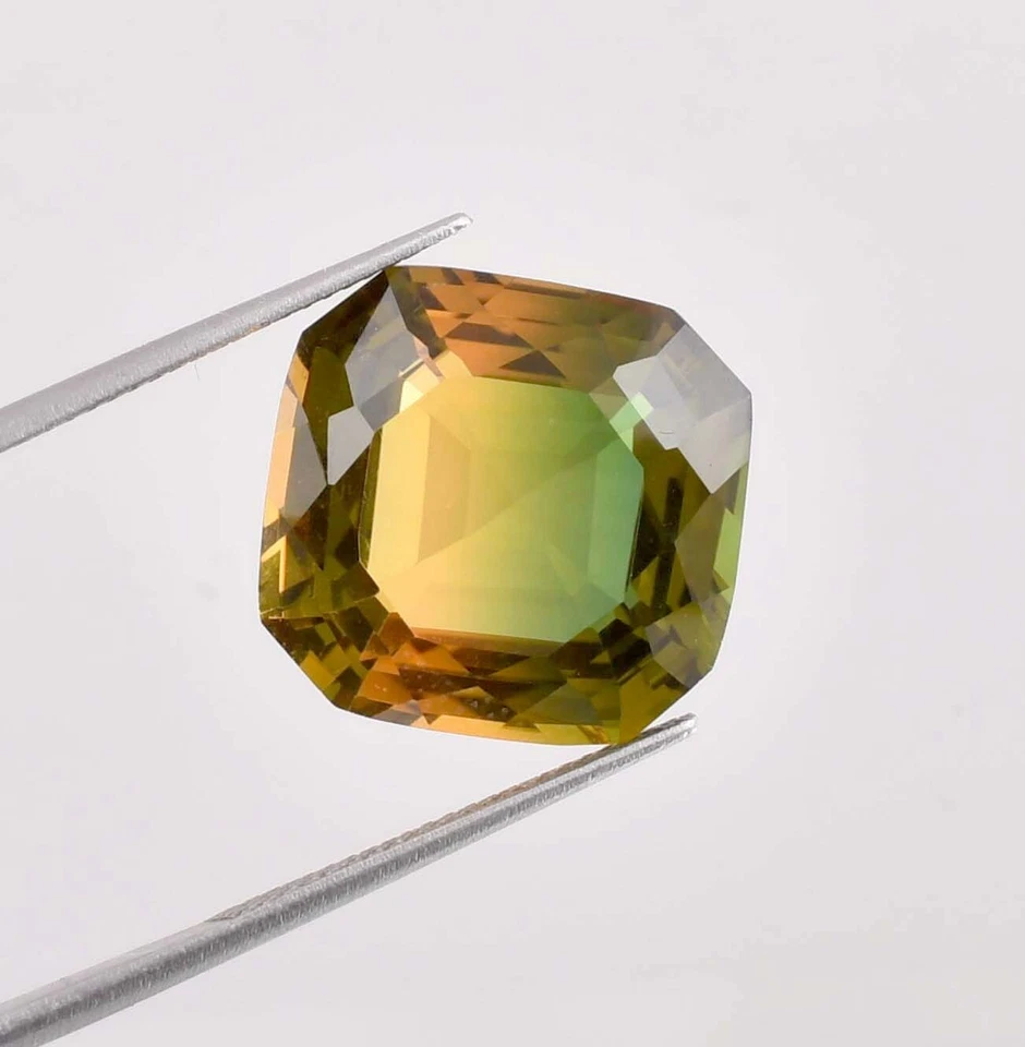 Сертифицированный натуральный двухцветный турмалин 16 x 15 мм квадратной огранки 17,10 карата - Изображение 2 из 4