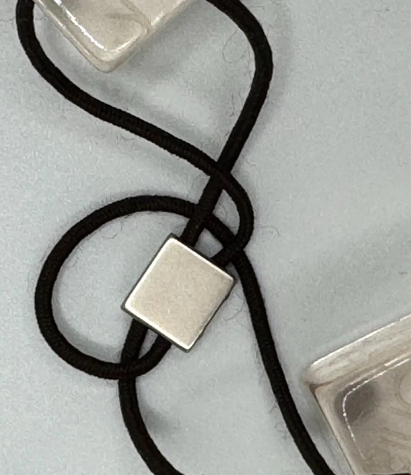 Louis Vuitton Paris Clear Cube Hair Tie COA & Dust Bag - Image 4 of 4