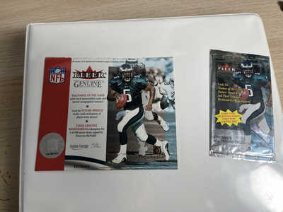 nfl football card binder 2001 FLEER GENUINE FOOTBALL 125 Card Binder NM NFL