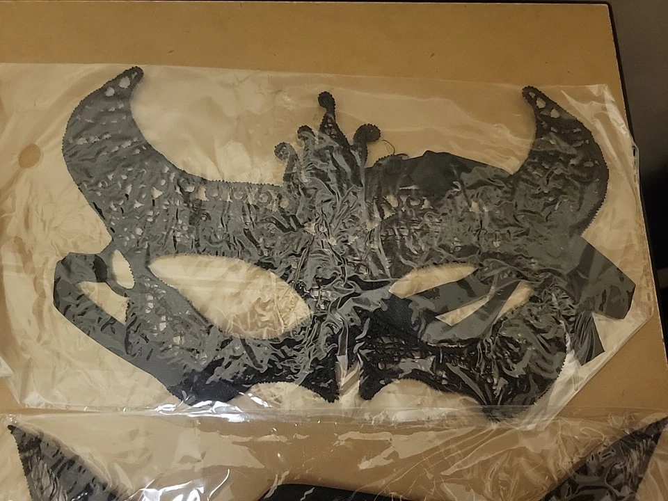 8 Black Lace Animal Masquerade Masks With Black Tie Ribbon - Image 3 of 4