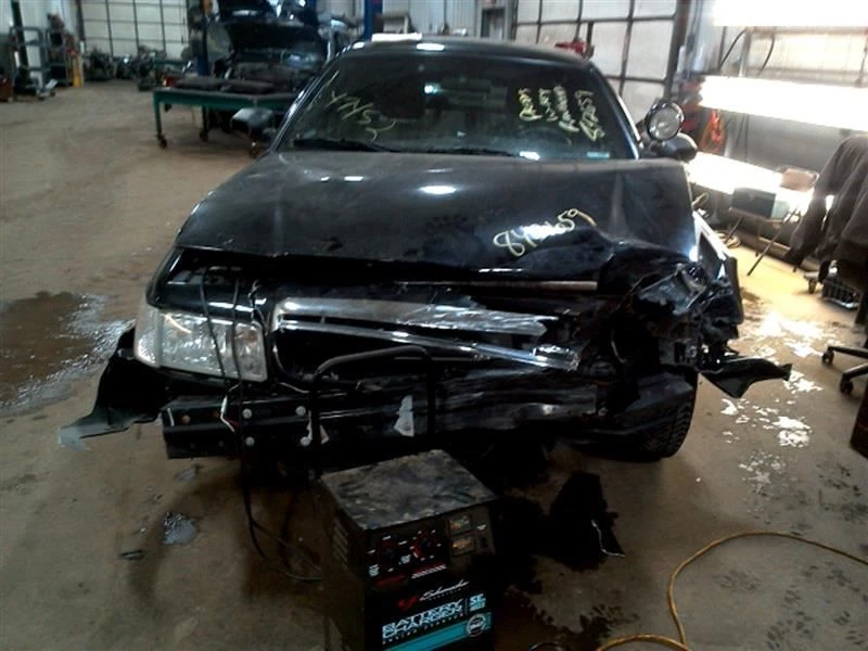 Cilindro maestro de freno Crown Vic Sku #2362236 2011 Foto 3 de 4