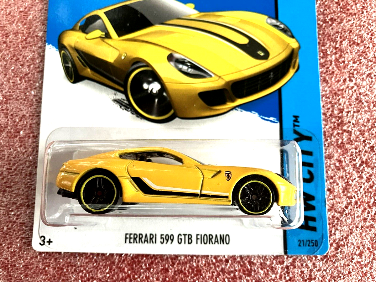 2015 Hot Wheels Ferrari 599 GTB Fiorano 21/250 CFH81 Yellow (HW618