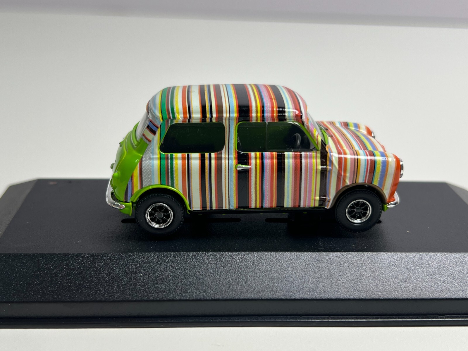 1/43 HORNBY HOBBIES Paul Smith PSI Diecast Model Car