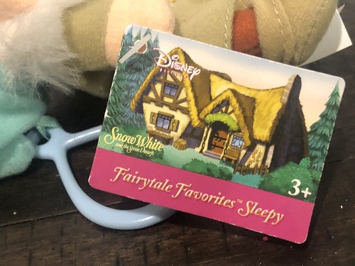 disney Snow White Plush SLEEPY fairytale favorites BACKPACK CLIP 4” - Picture 3 of 10