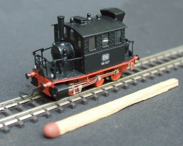 z scale railroad
