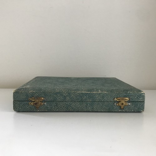 Vintage Engraved Silverplate EPNS Celluliod Fish Set Of 12 In Original Box - Picture 14 of 16
