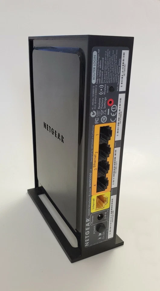 Netgear WNR2000 V4 4-Port 10/100 Wireless N Router (N300) - Image 4 of 4