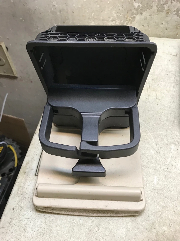 07 08 09 10 11 12 Volkswagen VW EOS Conjunto Portavasos Foto 2 de 2