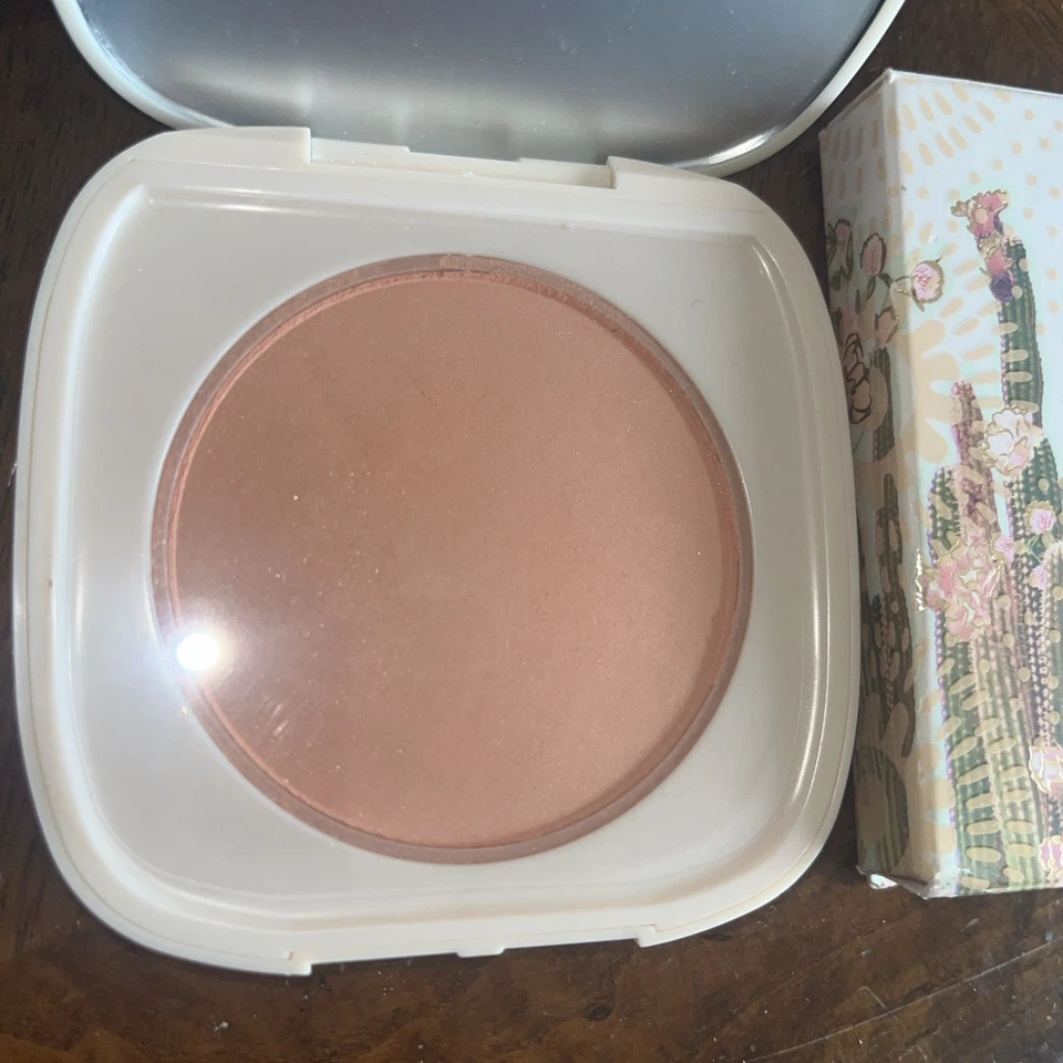 COLOURPOP PRESSED POWDER BLUSH ~ WAYFARER ~DISCONTINUED And Eyeshadow Palette - Image 3 of 4
