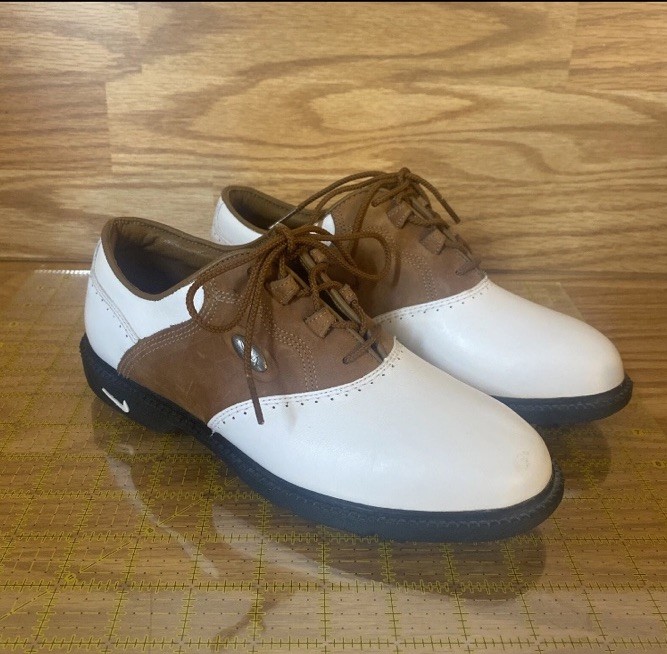 SAOLA Scarpe da golf Nike Air da donna taglia 5 5 punte pelle Oxford bianco marrone 980709 Q Lok