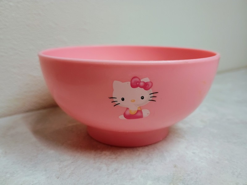 1998 Sanrio Tokyo Japan Hello Kitty Pink Bowl