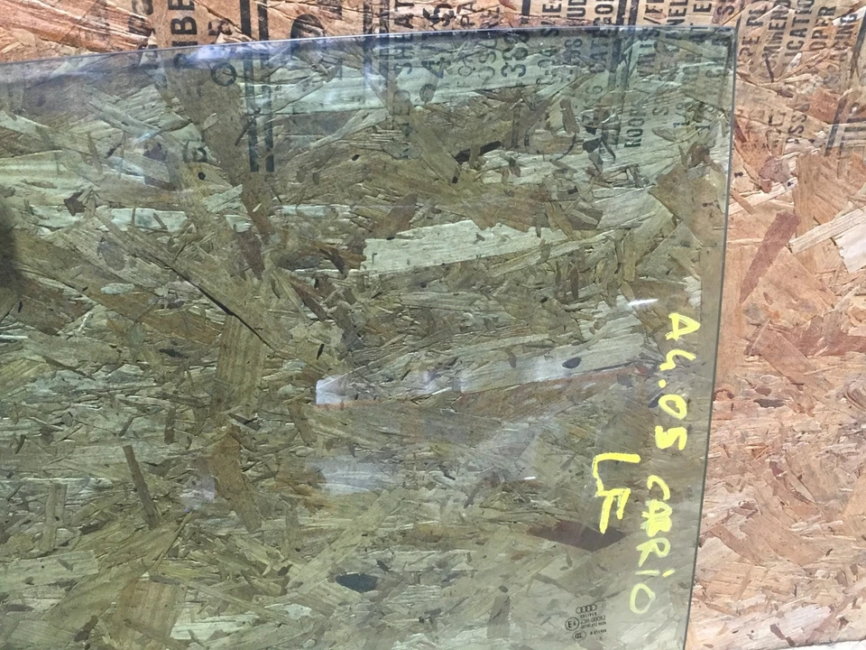 Audi A4 Quattro Cabrio 2005 2x2 puerta delantera izquierda lado del conductor ventana cristal OEM+ Foto 3 de 4