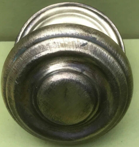 Portes anciennes et serrurerie poignées en laiton art déco