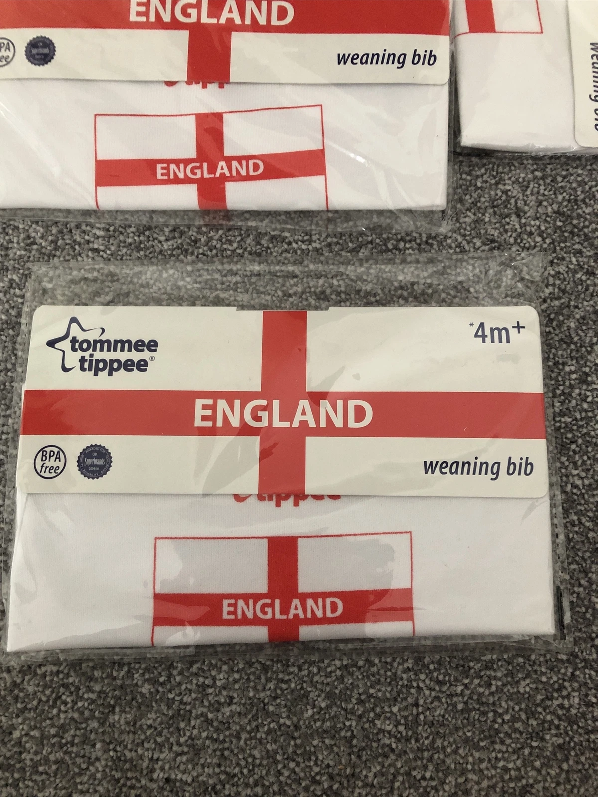 50 x Tommee Tippee England Weaning Bib 4 months WHOLESALE PRICE