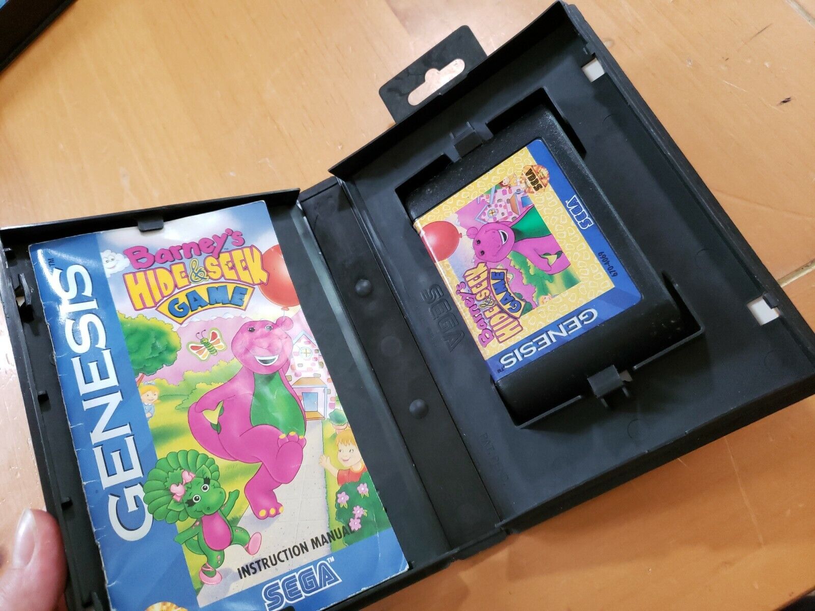 BARNEY HIDE AND SEEK Game Sega Genesis Complete With Box TESTED 10086015348