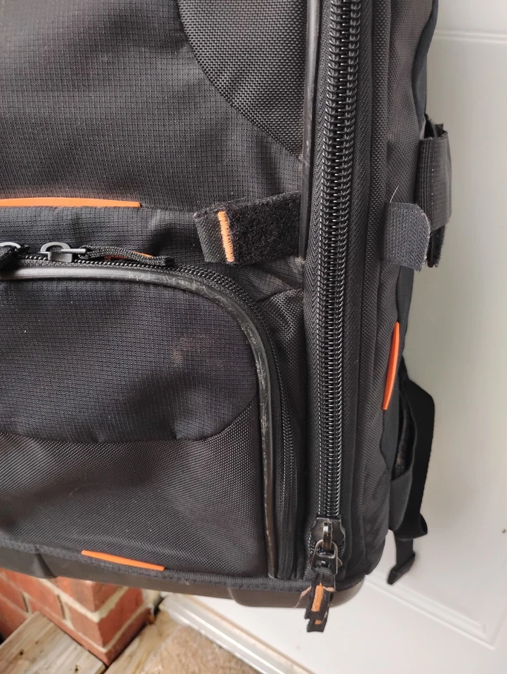 Case Logic SLRC-206 SLR Camera and Laptop Backpack - Image 2 of 4