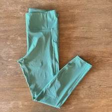 VUORI Stride Legging BASIL Green Size Small NWT Women's Performance Legging