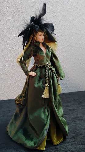 BRADFORD EXCHANGE SCARLETT O'HARA LIMITED EDITION GLAMOROUS IN GREEN FIGURINE - Picture 2 of 12